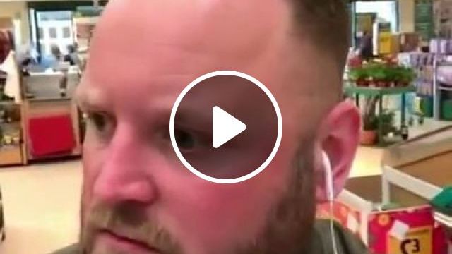 Funny Videos - Expectations Vs. Reality - Video & GIFs | headphone, funny sing gifs, funny, sing on supermarket