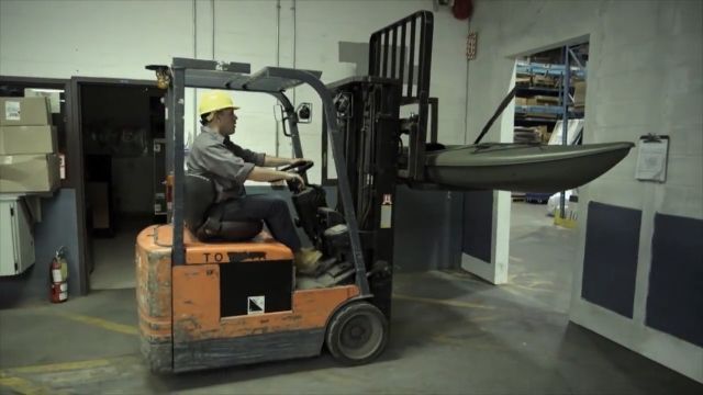 Funny Videos - Great Idea In A Kayak Factory, LOL. Funny Videos. Funny. Forklift. Kayak. Factory.