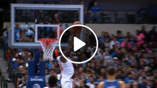 Mitchell Robinson alley oop dunk from Lance Thomas