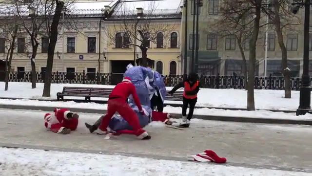 Mortal kombat santa's edition in moscow, mortal kombat, fight, street, moscow, russia, santa.