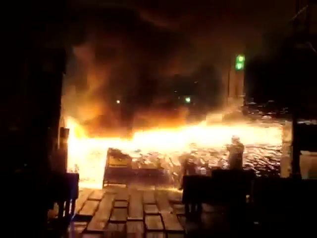Fireproof Metal Men - Video & GIFs | welders,steel,iron,metal,flame,fire,hardcore