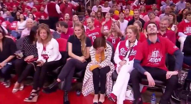 Emilia clarke the mother of dragons watches warriors vs rockets game in houston, nba highlights, basketball highlights, top nba plays, best nba plays, best nba highlights, full game highlights, full players highlights, sports.