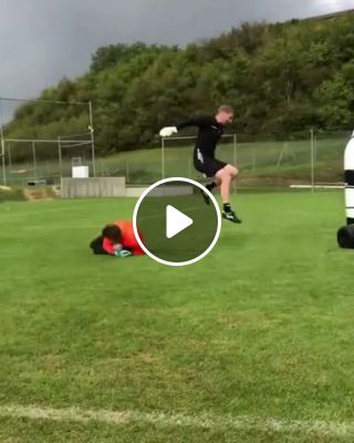Training With a Pro Goalkeeping Coach