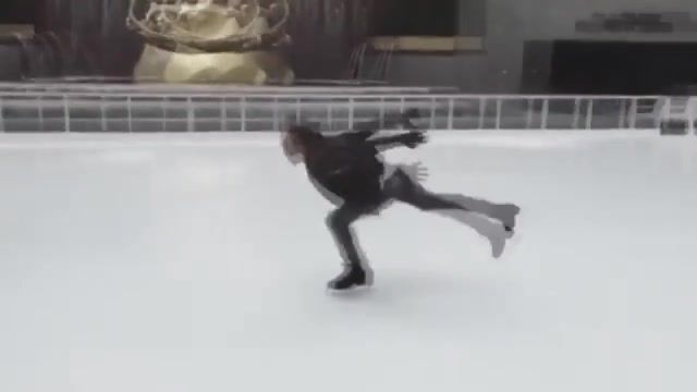 V M 1 Flip on ice, Flip, Back Flip, Ice, Flip On Ice, Effects, 3d, Montage, Gray, 1, Sports
