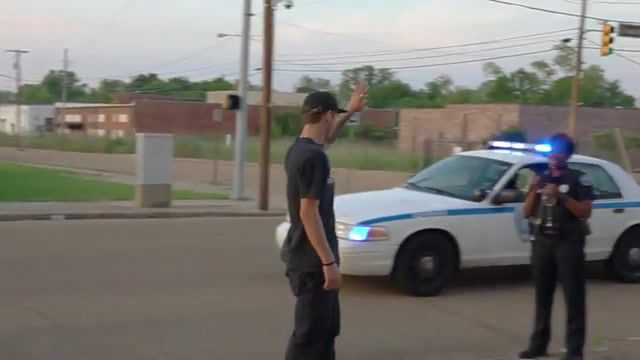 Police Officer Take 5 Skater - Video & GIFs | eleprimer,meme,happy,fun,wtf,police,skateboarding,kickout,skater vs cop,skater vs cops,sports