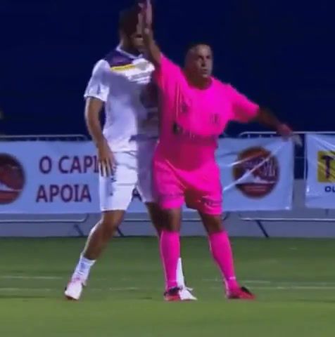 This referee is fabulous