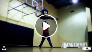 Jonathan clark crazy splits dunk over person