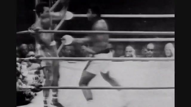 Muhammad Ali vs Brian London Legendary Night - Video & GIFs | legendary night,box,ali,sport,fighter,muhammad ali,ali king of the ring,sports