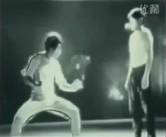 Bruce Lee Train Every Part of Your Body, Work Out, Workout, Training, Exercise, Bruce Lee, Muhammad Ali, Michael Jordan, Nba, Fights, Vine, Instagram, Water, Facebook, Amazon, Gmail, Google, Fortnite, Sports