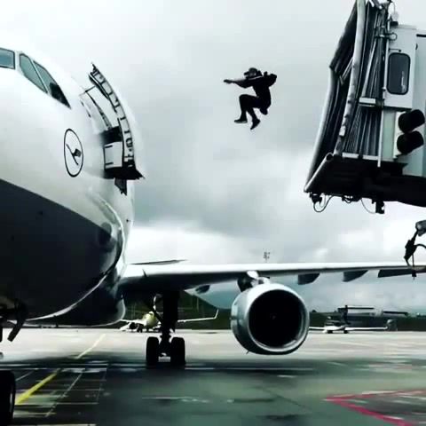 I can fly, I Can Fly, Telescopic Ladder, Aviation, Boarding, Jump, Parkour, The Trick, Extreme Sports, Sports, Airbus, Craspore I Can Fly