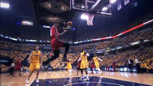 Lebron catches the lob from chalmers and jams it down, btudio, nba, sports.