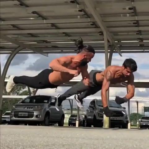 Show and Encourage your Training Partner, Workout, Fit, Fitness, Motivation, Man, Fitradar, Power, Sports