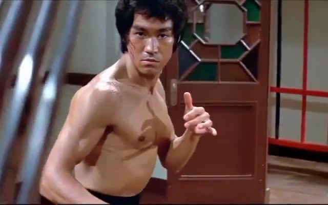 Bruce Lee vs Wolverine - Video & GIFs | kung fu,mashups,memes,troll,featured,10at10,eleprimer,movies,movies tv
