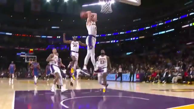 Caruso drives to hoop for 2 handed slam vs. detroit pistons, alex caruso, caruso, lakers, nba, nba highlights, best dunks, dunk highlights, los angeles lakers, lakers highlights, alex caruso highlights, alex caruso dunk, alex caruso dunks, basketball, sports. #2