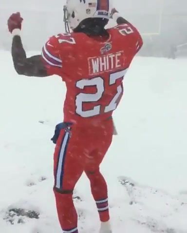 Footloose in nfl, music by earth wind and fire, boogie wonderland, newer, funny, fun, dance, winter, footloose, sports, sport, warm up, american football, football, tredavious white, white, dancing, snow, buffalo, nfl.