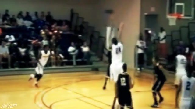 Javonte Douglas With The Putback Dunk