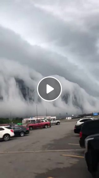 Amazing wall of clouds