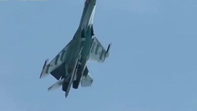 Extreme flight, sukhoi su 35s, ruaf, 35, flanker e, russian su 35, aircraft, su 35, su 35 in action, chernobyl, jet, army, science technology.