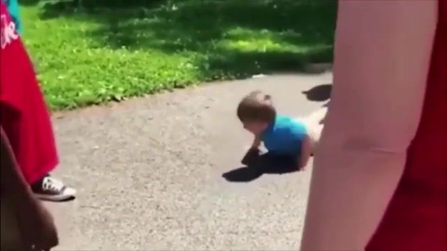 Little Kid With Dance Moves