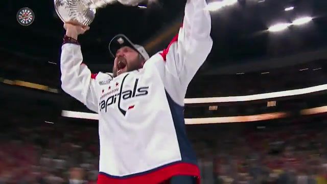 Alexander Ovechkin lifts Stanley Cup after Capitals victory - Video & GIFs | sports,nhl,hockey,alexander ovechkin,stanley cup,washington capitals,vegas golden knights,ovi,ovechkin,russia,victory,emotion,best