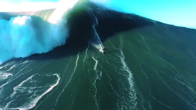 Capitan, oceans, sports, extreme, extreme sports, water sports, the world's oceans, surfing, giant waves, cameron calistro, sebastian steudtner charging nazare, nature travel.