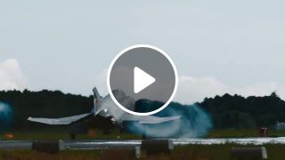 Mcdonnell douglas f 4 phantom ii landing