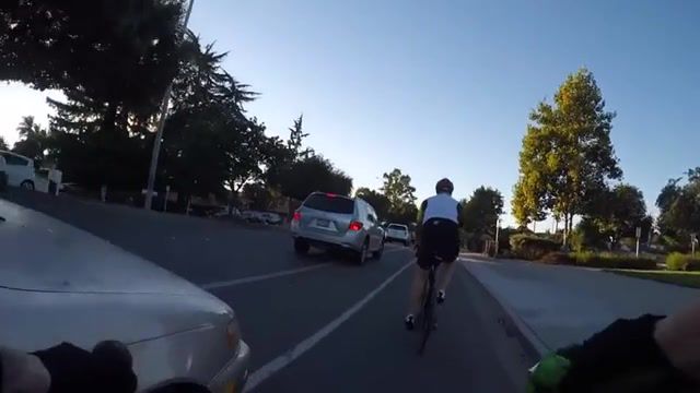 Pay attention - Video & GIFs | car,cars,carcrash,bike,bikes crash,bike ride,directed by robert b weide,funny moments,funny,funny fails,memes,meme compilation,auto technique