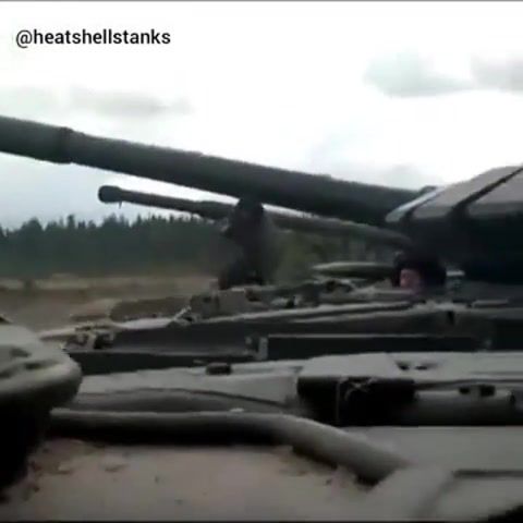 T 72B3 Lowrider - Video & GIFs | vladimir,putin,piano,still,dre,d r e,meme,tank,t72,tanks,russia,t 72b3