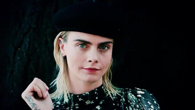 Cara delevingne and his companions, Action Scene, Inspirationn, Delevingne, Caradelevingne, Cosplay Girls, Celebrity, Celebs, Fashion, Actress, Model, Cara Delevingne, Oilkeys, Cosplayers, Cosplay, Beautiful, Girls, Fashion Beauty