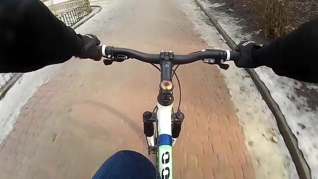 Roadbikevelojust chilloverandover, walking, rick, carl, cry, the walking dead, zombies, walking dead, rick grimes, oh no, random reactions, filthy frank, do not give a shit, reaction, ooooh, oooh, road, bike, velo, just, over, and, nature travel.