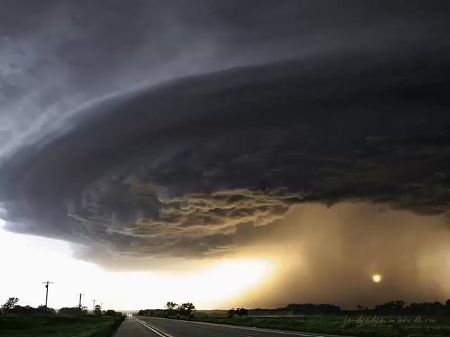Supercell, Live Pictures