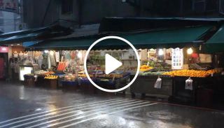 Market In The Rain