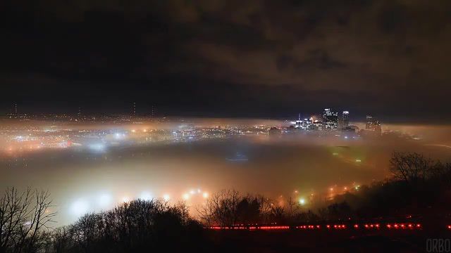 Foggy night inPittsburgh from the Duquesne Incline