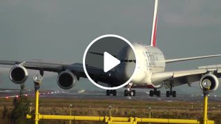 A380 dramatic crosswind landing