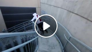 In's creed meets parkour in real life