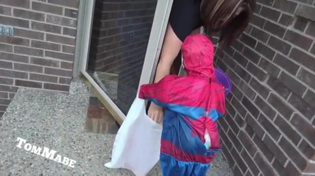 Look Out Spiderman, Soundtrack, Old, Marvel, Can, Halloween, Eleprimer, Music, Free, Trick, Baby, Babe, Omg, Wtf, Clip, Funny, Fun, Prank, Troll, Spider, Spiderman, Celebrity