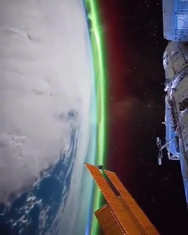 Amazing view from the International Space Station - Video & GIFs | earth,iss,nasa,space,astronaut,fly,in the sky,openspace,omg,wtf,wow,tech,science technology
