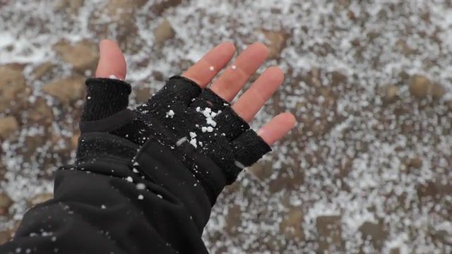 Falling, snow, storm, falling, hail, snowing, cold, winter, hand, gloves, weather, nature travel.