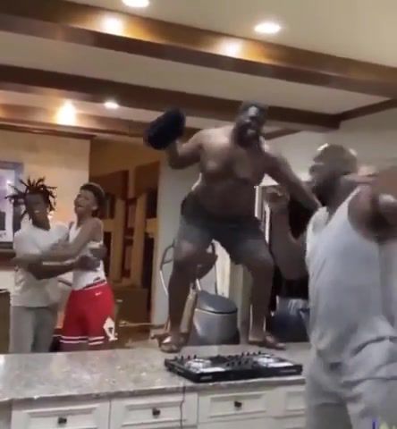Game Down. Dance. Dancing. Jeremy Sylvester. Garage. House. Garage House. House Music. Music. Quarantine. Game Down. Remix. Demarkus Lewis. B. Shaq. Shaquille O'neal. O Neal. Meme. Shaquille O'feel. Shaq Playing B Music For His Kids Is Everything.