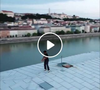 Will Smith dancing in Budapest InMyFeelingsChallenge