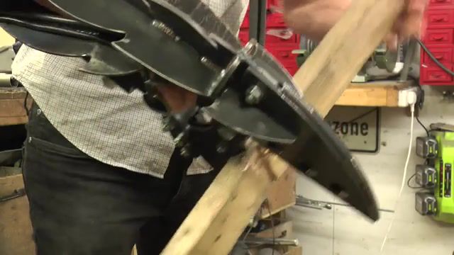 Arm Mounted Hydraulic JAWS, Colin, Furze, Arm, Mounted, Hydraulic, Jaws, Crusher, Tonnes, Jaws Of Life, Power, Mobile, Epic, Amazing, Colinfurze, Cyberpunk, Science Technology