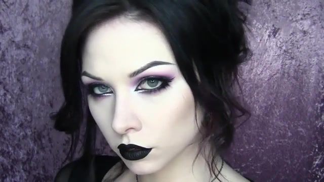 The goth girl's guide makeup look, goth, girls, guide, to, black, liquid, lipsticks, makeup, look, tutorial, gothic, glamour, romantic, trad, 90's, pale, skin, lips, purple, eyeshadow, mac, cosmetics, sugarpill, kat von d, poison plum, spooky, sara monster, style, how, fashion, fashion beauty.