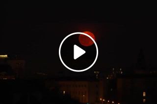 Moonrise in budapest, 21 jan