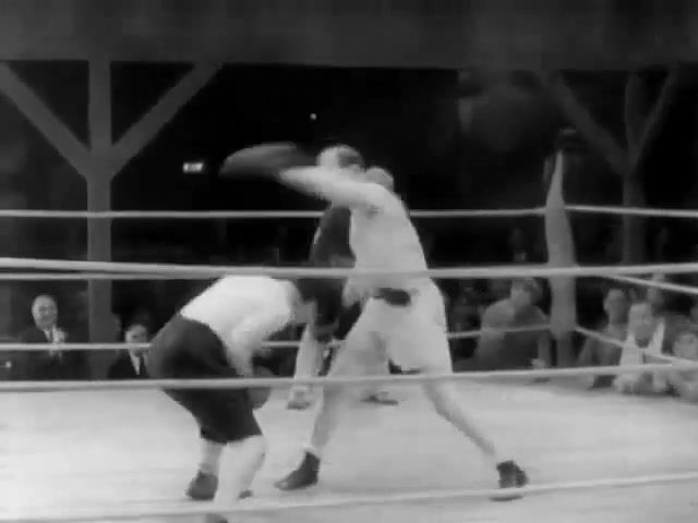 Charlie Chaplin Boxing This Style - Video & GIFs | charlie,chaplin,boxer,charli chaplin,charli,box,move,sport,eminem,lose yourself,this,style,sports