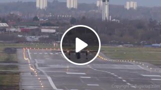Master the takeoff in strong crosswind