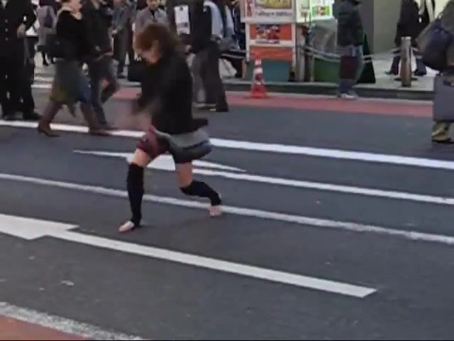 Japanese Street Breakcore Girl - Video & GIFs | experimental,tokyo,punk,jpop,dancer,art,dance,breakcore,japan,japanese,girl,dancing,crazy,art design