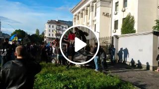 Ukrainian bounce near russian emby in Kiev