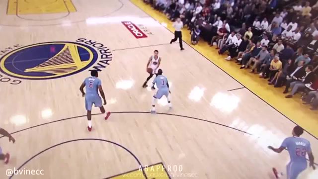 Stephen Curry Fakes out Chris Paul, Sports