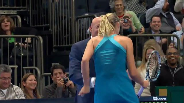 Maria Sharapova dancing the Pulp Fiction Twist, Madison Square Garden, Rod, Federer, Showdown, Tennis, Wozniacki, Sharapova, Dance, Dancing, Pulp Fiction, Twist, Sports