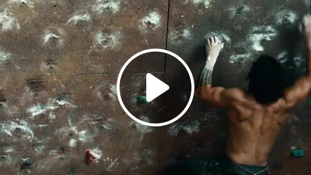 Jason has serious skills, jason momoa, rock climbing, aquaman, dc comics, game of thrones, khal drogo, fitness, functional fitness, muscle, building muscle, health, mens health, sports. #0